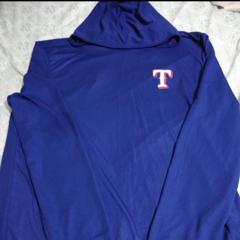 Texas Rangers sweatshirt